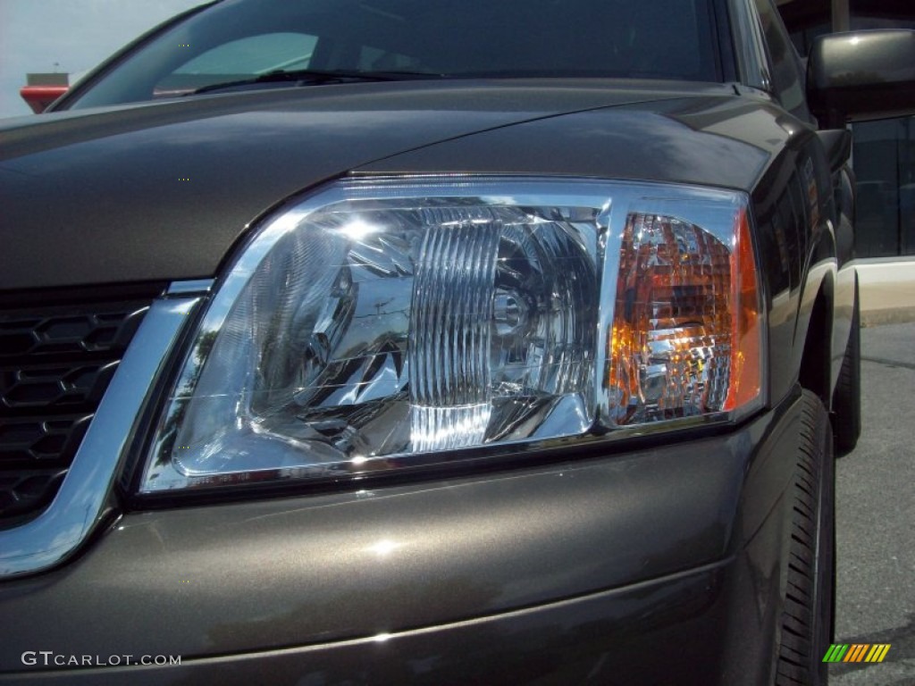 2011 Endeavor SE AWD - Carbon Pearl / Black photo #10