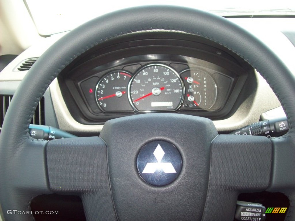 2011 Endeavor SE AWD - Carbon Pearl / Black photo #15