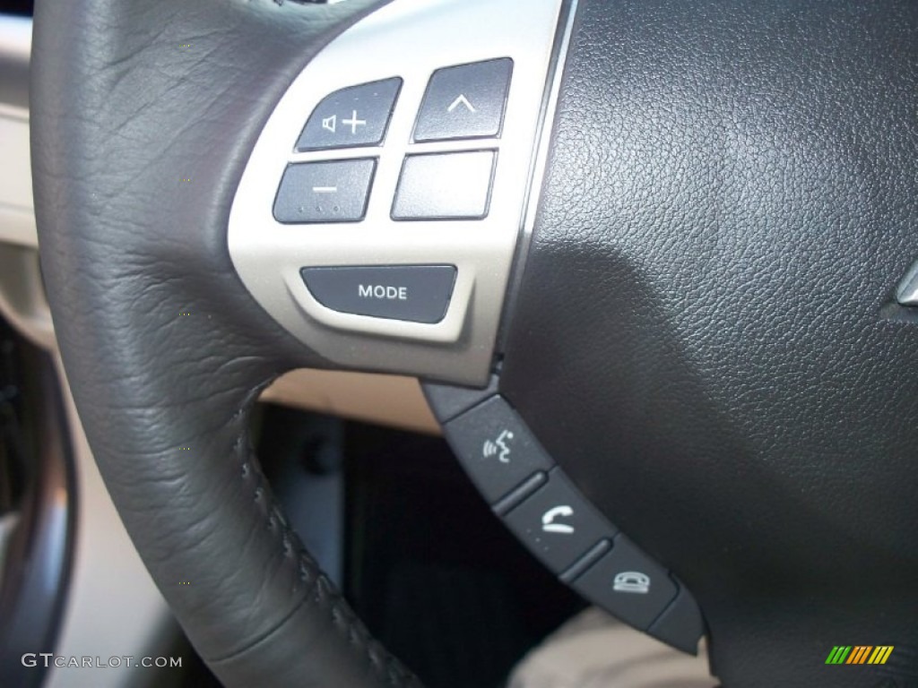 2011 Mitsubishi Outlander SE AWD Controls Photo #52425024
