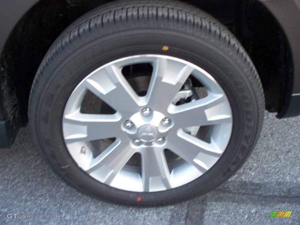 2011 Mitsubishi Outlander SE AWD Wheel Photo #52425189
