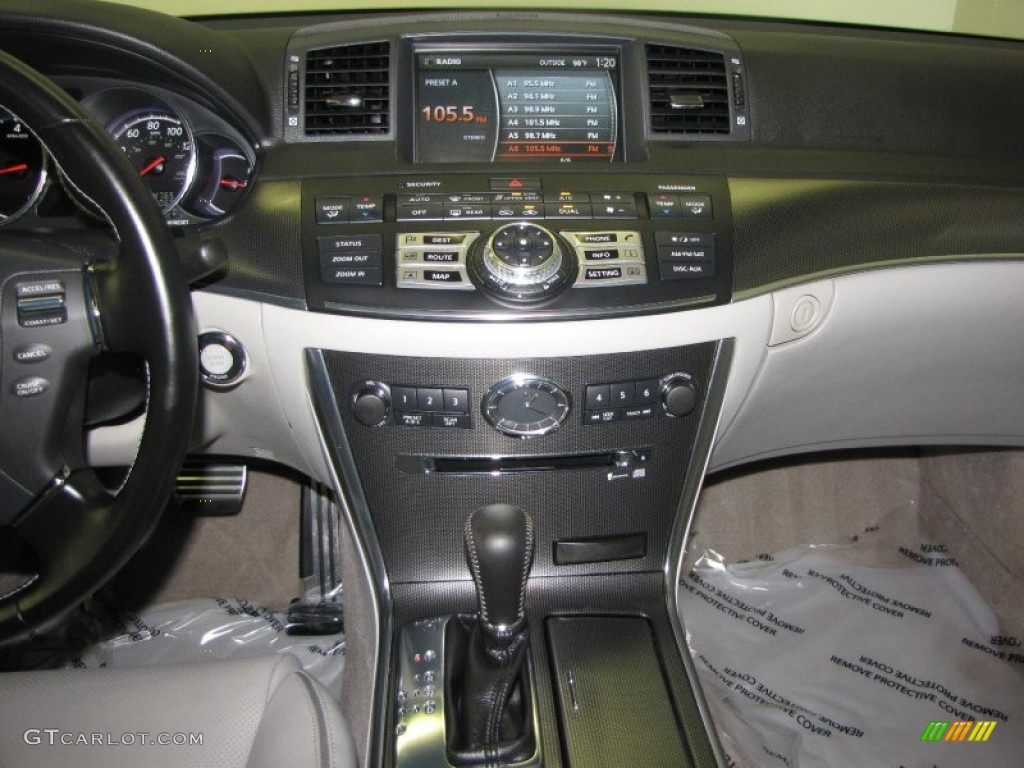 2009 Infiniti M 45 Sedan Controls Photo #52427136