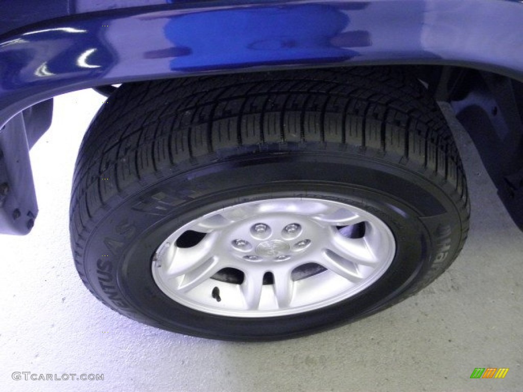 2004 Dakota SXT Regular Cab - Patriot Blue Pearl / Dark Slate Gray photo #4