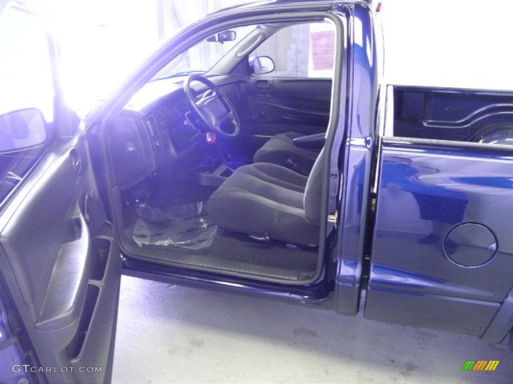 2004 Dakota SXT Regular Cab - Patriot Blue Pearl / Dark Slate Gray photo #7