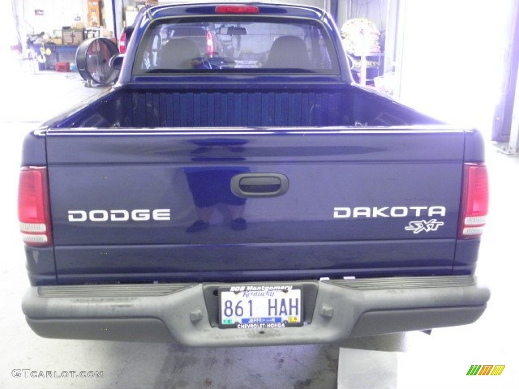 2004 Dakota SXT Regular Cab - Patriot Blue Pearl / Dark Slate Gray photo #13