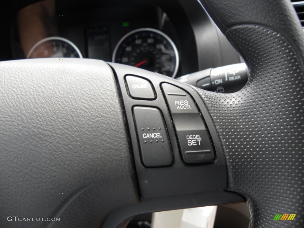 2008 Honda CR-V LX Controls Photo #52428315