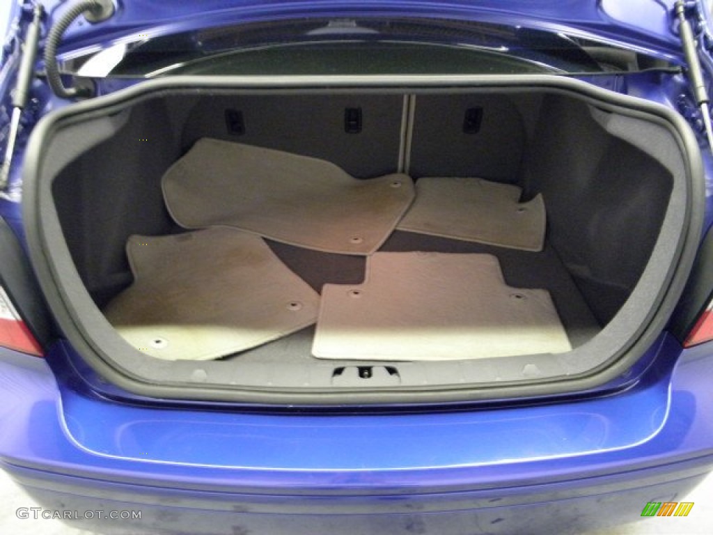 2006 Volvo S40 2.4i Trunk Photo #52428579