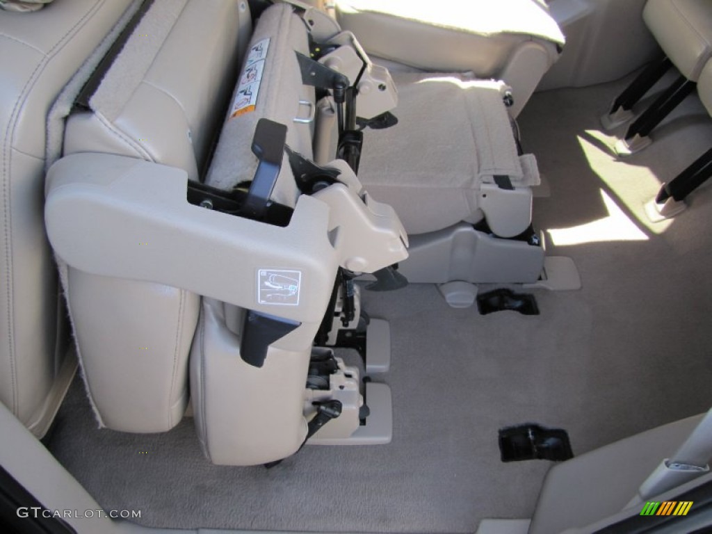 Medium Parchment Interior 2005 Ford Expedition Limited 4x4 Photo #52428990