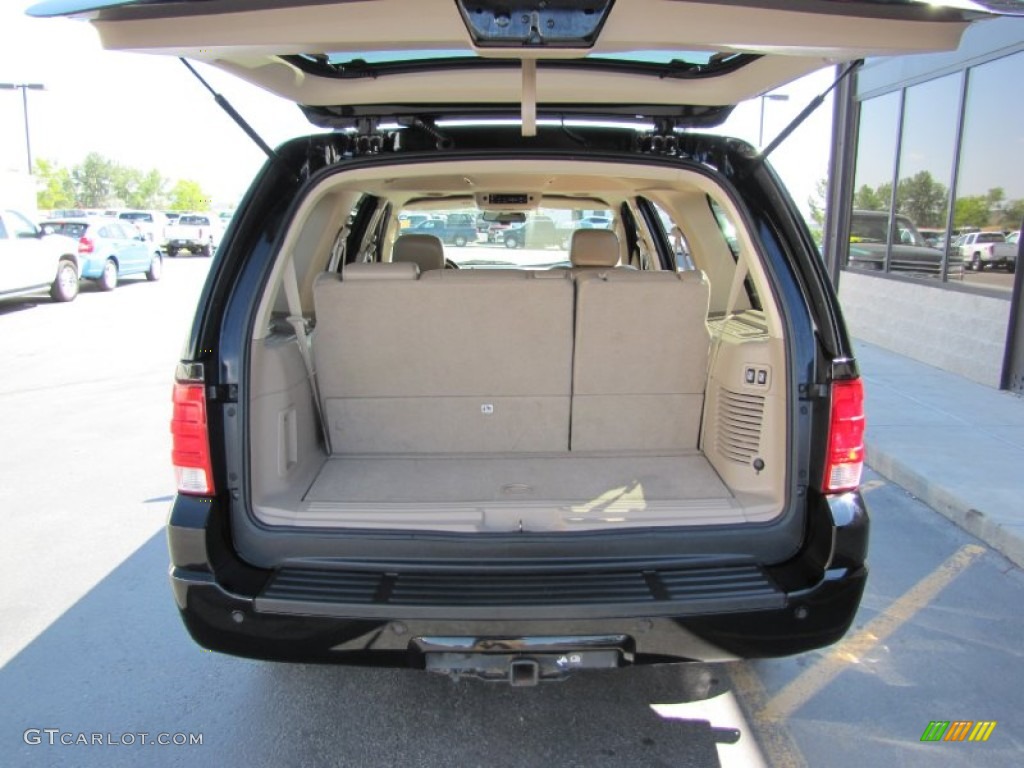 2005 Ford Expedition Limited 4x4 Trunk Photos
