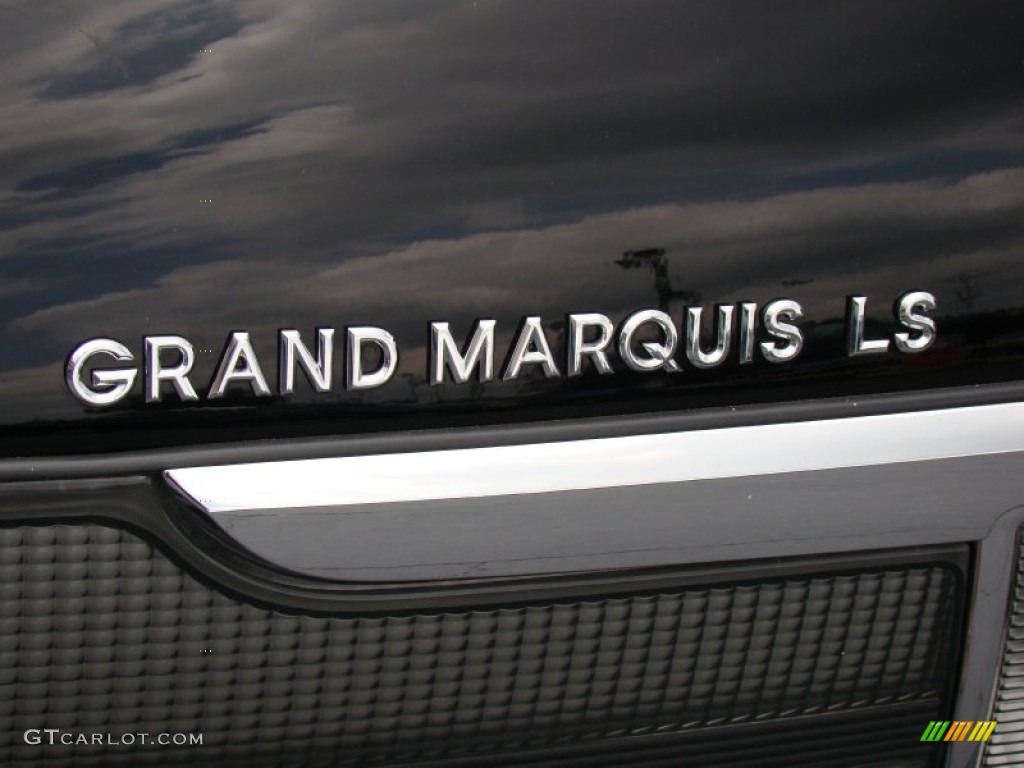 2011 Grand Marquis LS Ultimate Edition - Black / Medium Light Stone photo #32