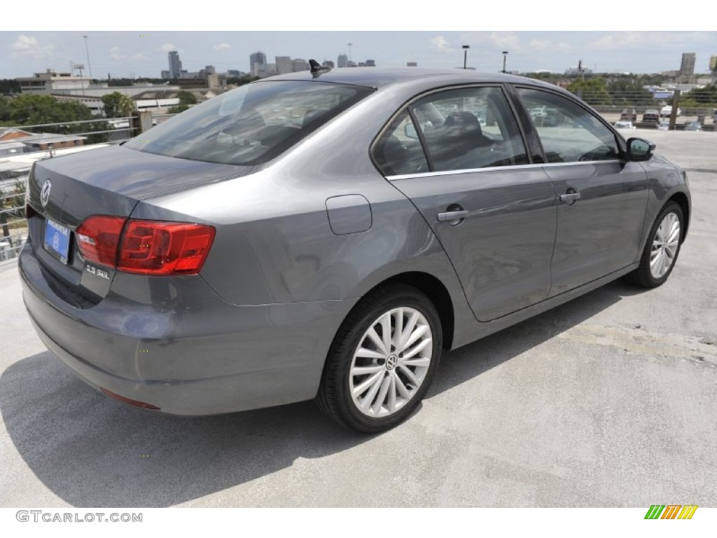 2011 Jetta SEL Sedan - Platinum Gray Metallic / Titan Black photo #5