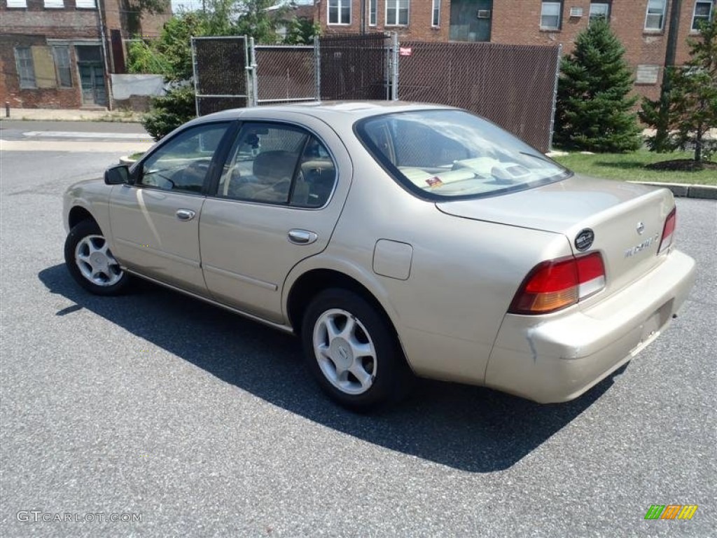 1999 Maxima GXE - Sunlit Sand Metallic / Beige photo #4