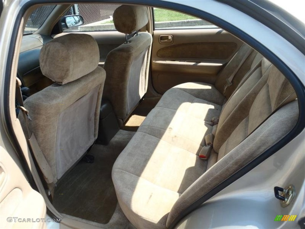 1999 Maxima GXE - Sunlit Sand Metallic / Beige photo #32