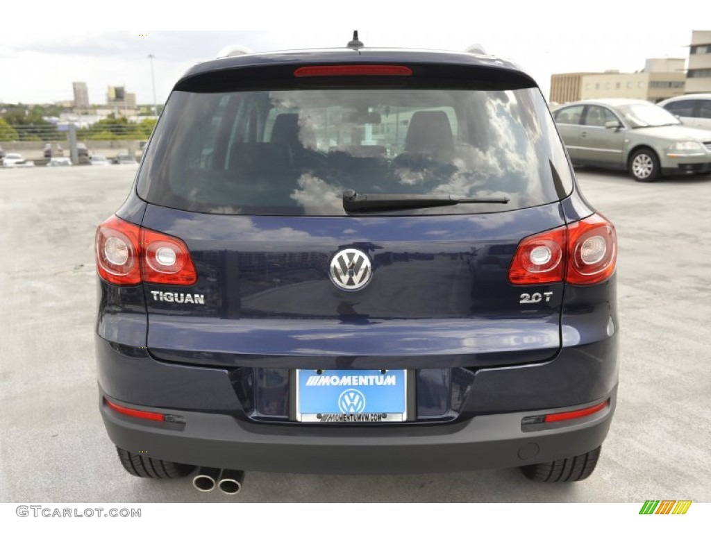 2011 Tiguan SE - Night Blue Metallic / Charcoal photo #5