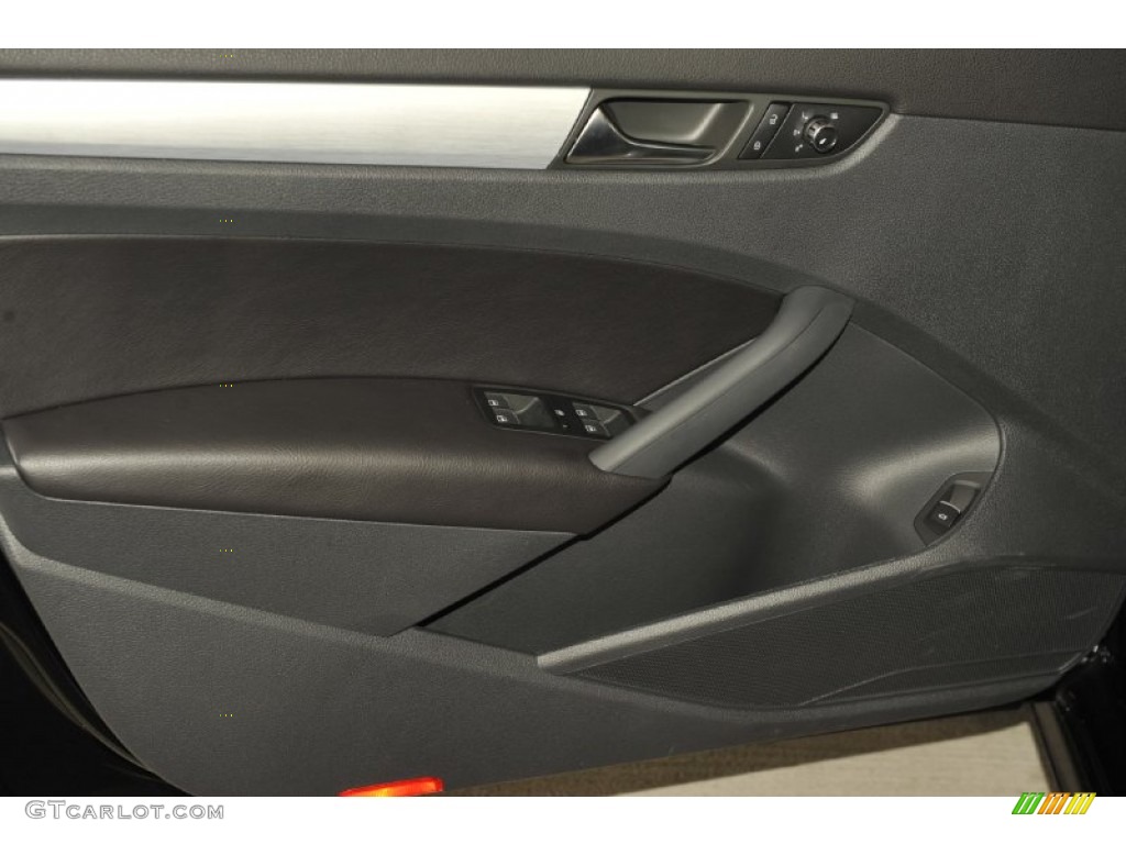 2012 Volkswagen Passat 2.5L SE Titan Black Door Panel Photo #52432477