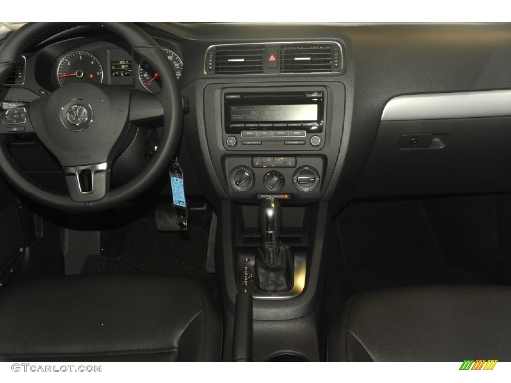 2012 Jetta TDI Sedan - Tornado Red / Titan Black photo #15