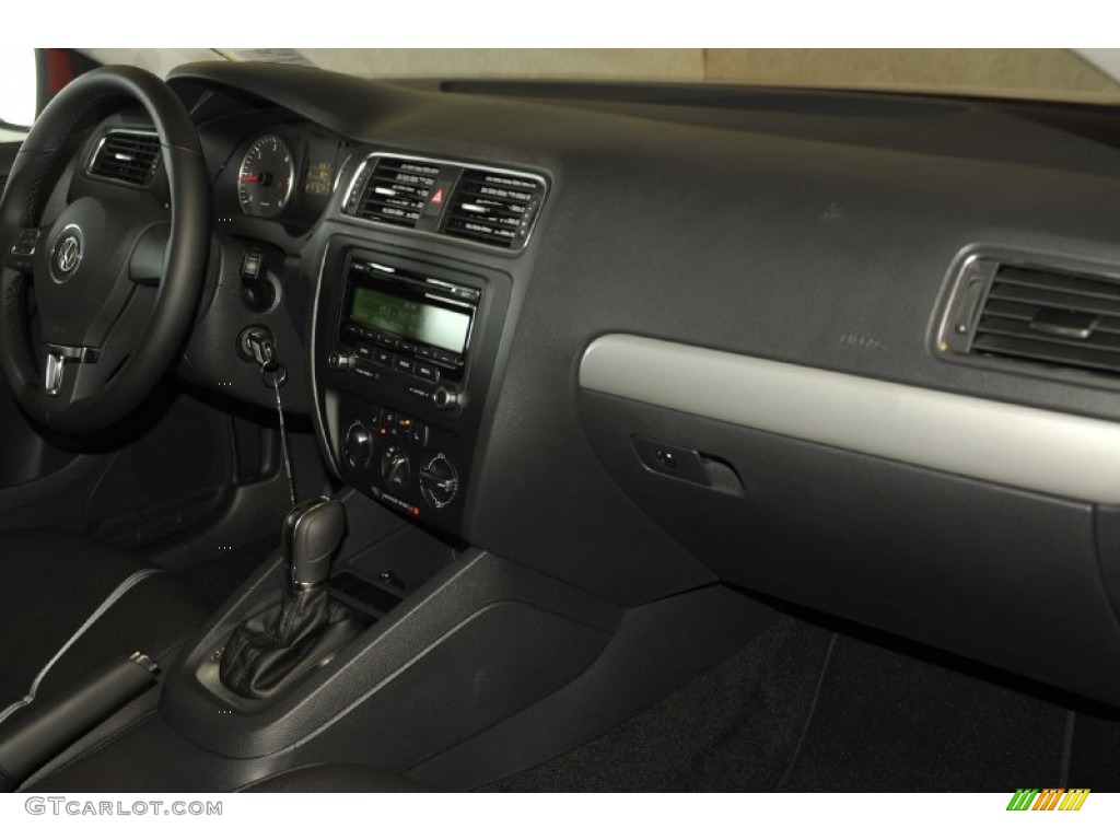 2012 Jetta TDI Sedan - Tornado Red / Titan Black photo #19