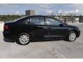 Black - Jetta SE Sedan Photo No. 7