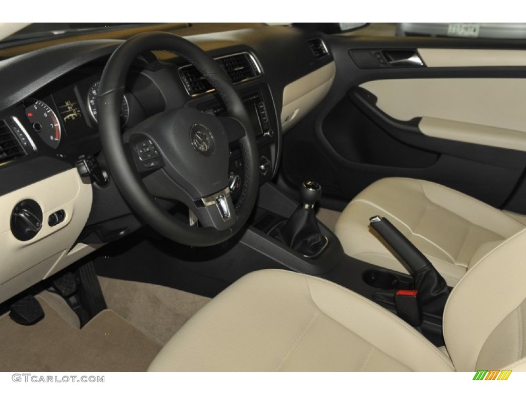 Cornsilk Beige Interior 2012 Volkswagen Jetta SE Sedan Photo #52432793