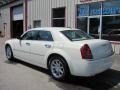 Stone White - 300 C HEMI Photo No. 16