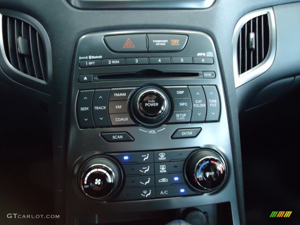 2011 Hyundai Genesis Coupe 2.0T Controls Photo #52433591