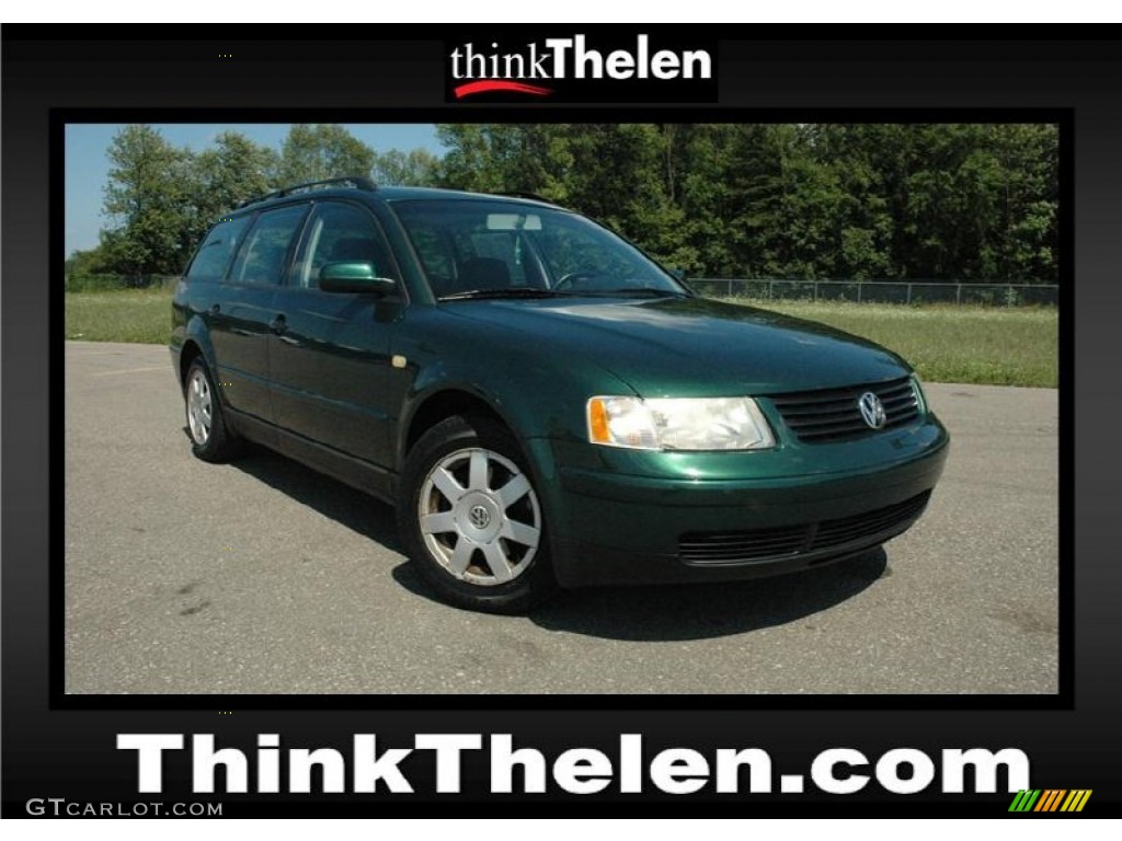 Royal Green Pearl Volkswagen Passat