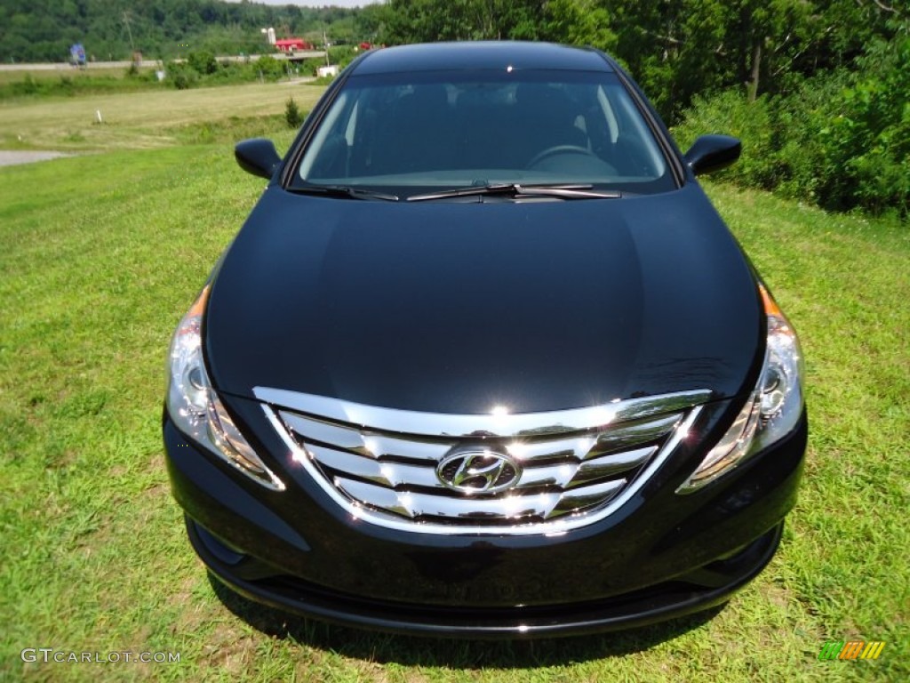 2011 Sonata SE 2.0T - Midnight Black / Gray photo #8