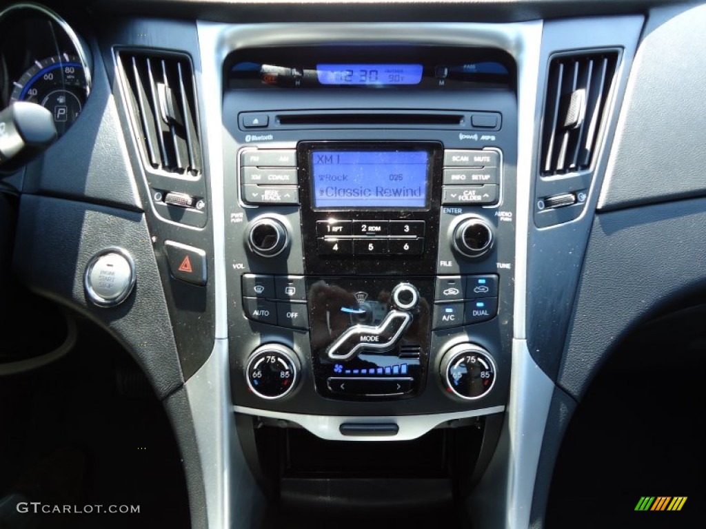 2011 Sonata SE 2.0T - Midnight Black / Gray photo #15