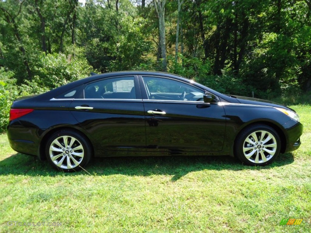 2011 Sonata SE 2.0T - Midnight Black / Black photo #2