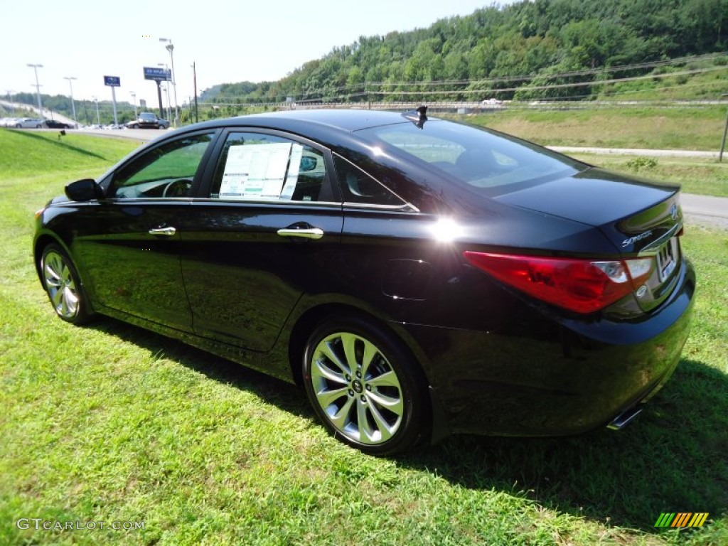 2011 Sonata SE 2.0T - Midnight Black / Black photo #5