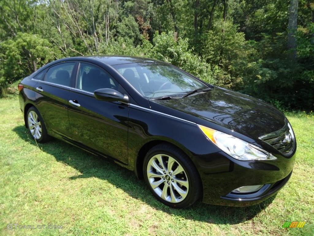 2011 Sonata SE 2.0T - Midnight Black / Black photo #1