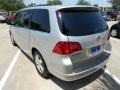 2011 Mercury Silver Metallic Volkswagen Routan SE  photo #5