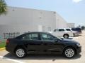 Black - Jetta SE Sedan Photo No. 8