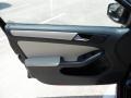 Black - Jetta SE Sedan Photo No. 10