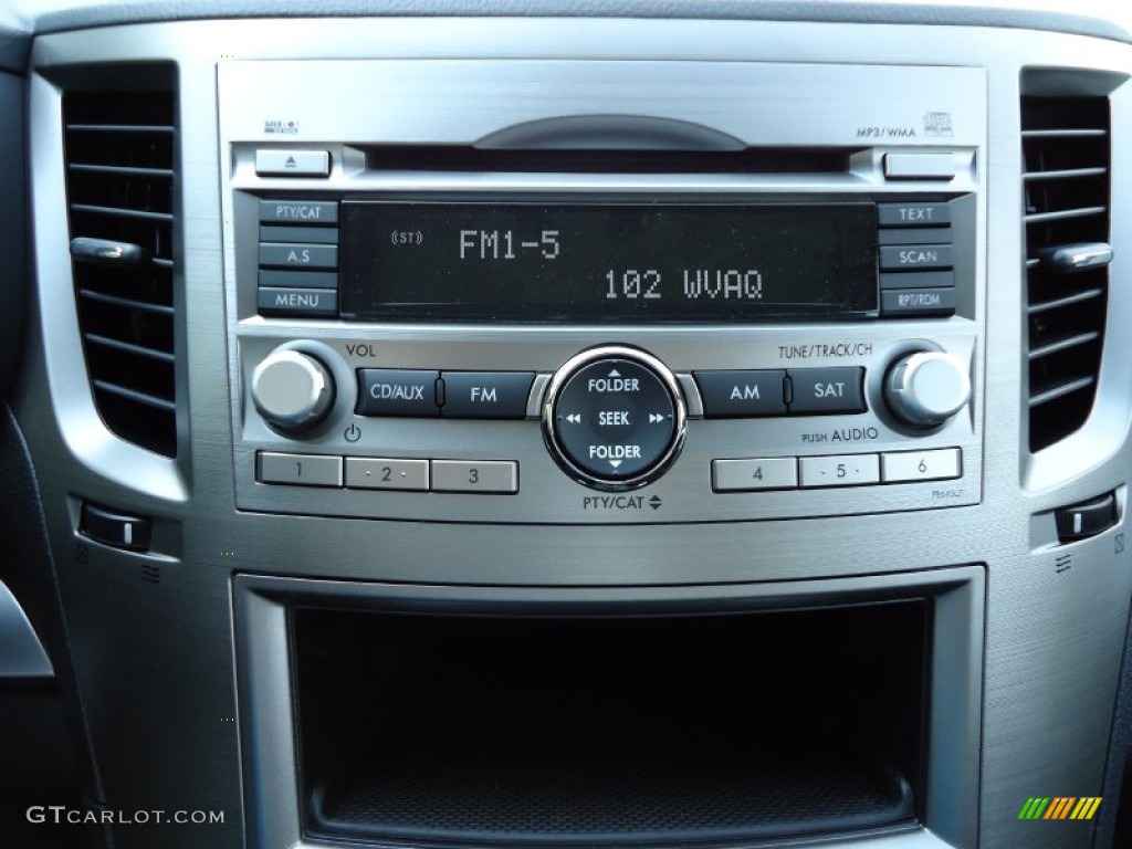 2011 Subaru Legacy 2.5i Controls Photo #52436292