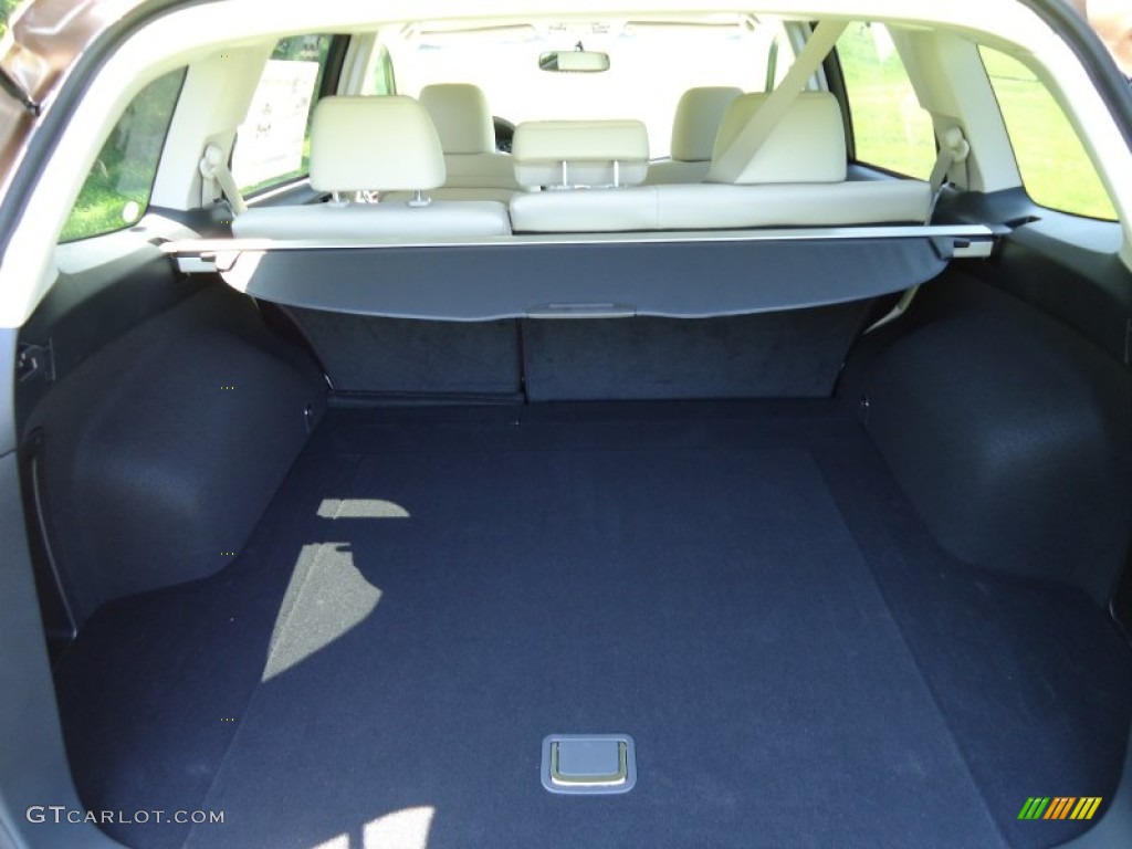 2011 Subaru Outback 2.5i Limited Wagon Trunk Photo #52436889