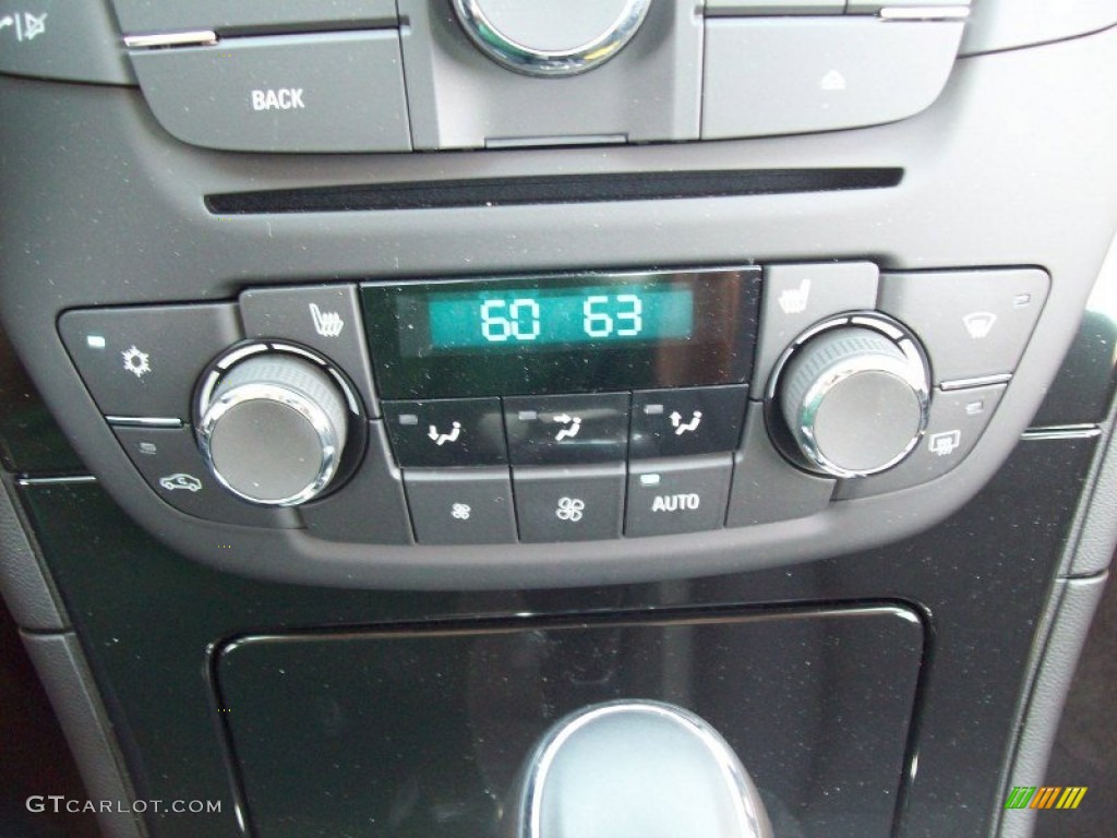 2011 Buick Regal CXL Turbo Controls Photo #52439356
