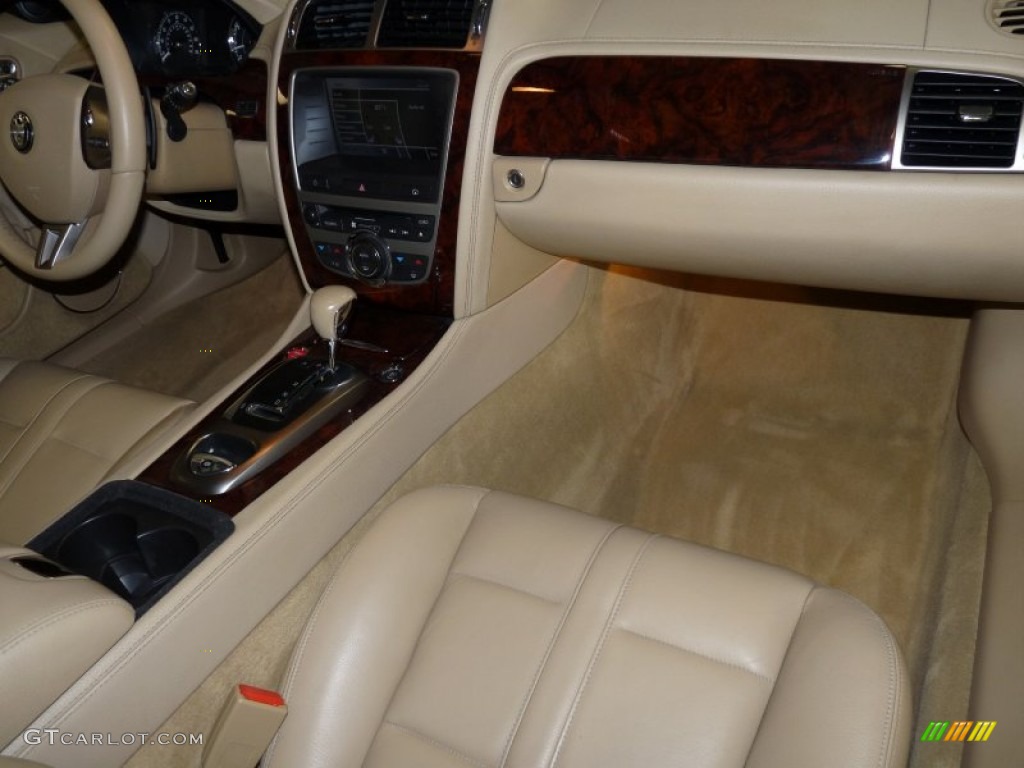 2007 XK XK8 Convertible - Radiance Red Metallic / Caramel photo #17