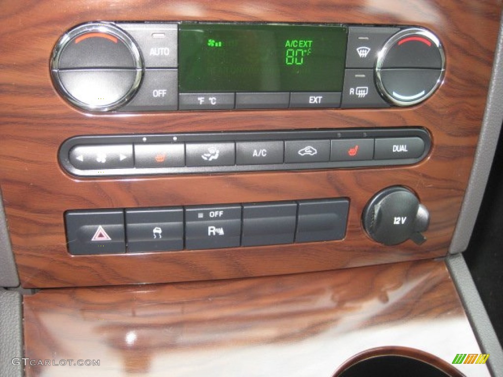 2009 Ford Taurus SEL Controls Photo #52441129