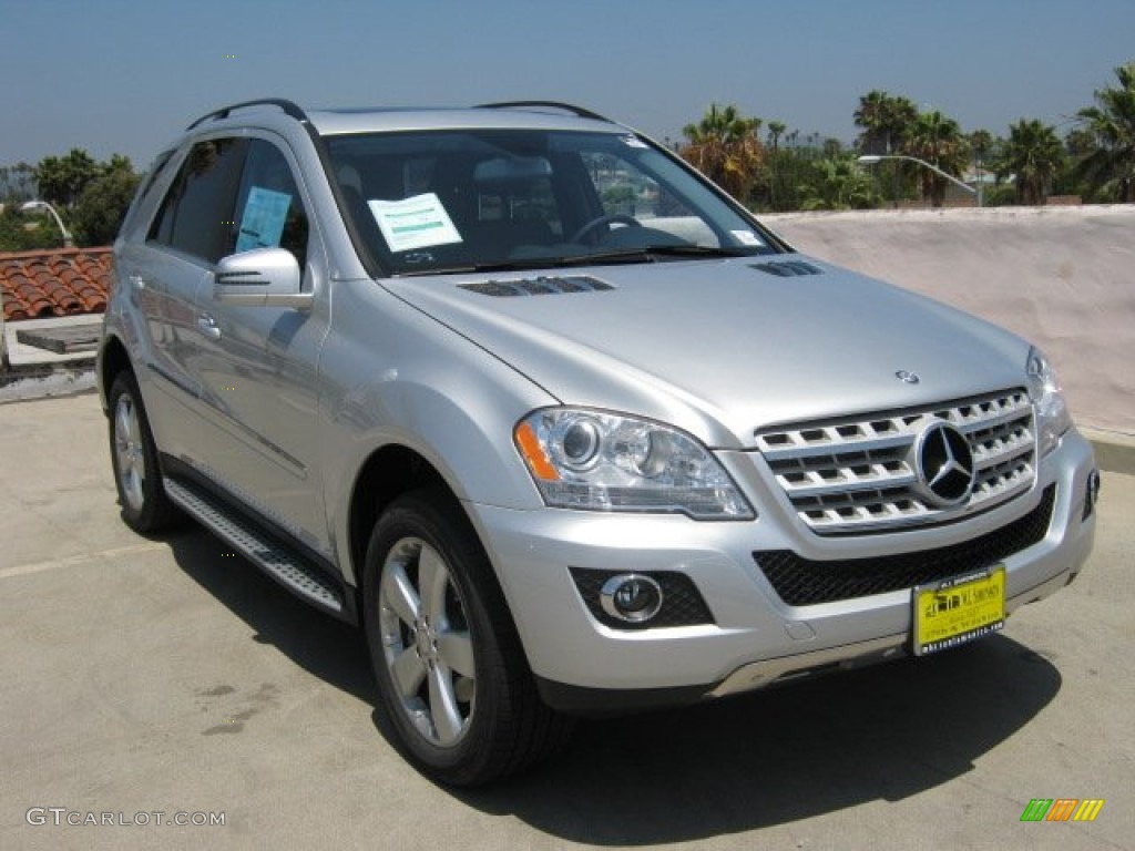 Iridium Silver Metallic Mercedes-Benz ML