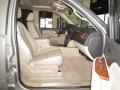 Ebony/Light Cashmere Interior Photo for 2008 Chevrolet Avalanche #52443931