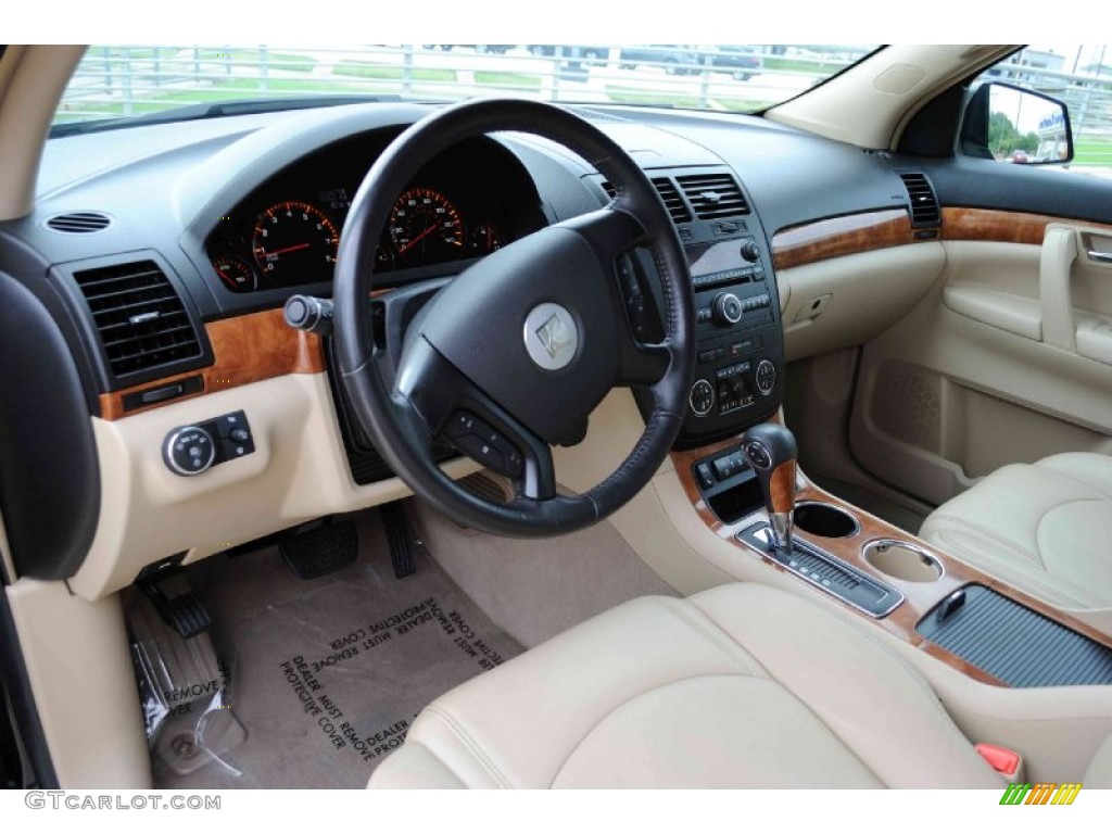 Tan Interior 2008 Saturn Outlook XR Photo #52444939