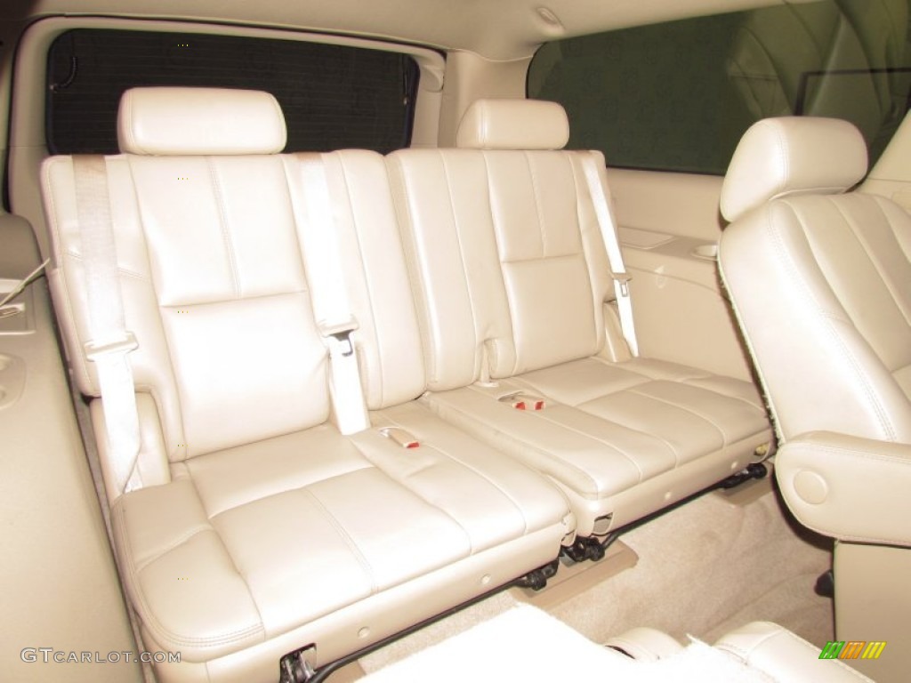 Light Cashmere/Ebony Interior 2007 Chevrolet Suburban 1500 LT Photo #52444942