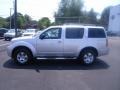 Silver Lightning - Pathfinder S 4x4 Photo No. 29