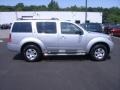 Silver Lightning - Pathfinder S 4x4 Photo No. 32