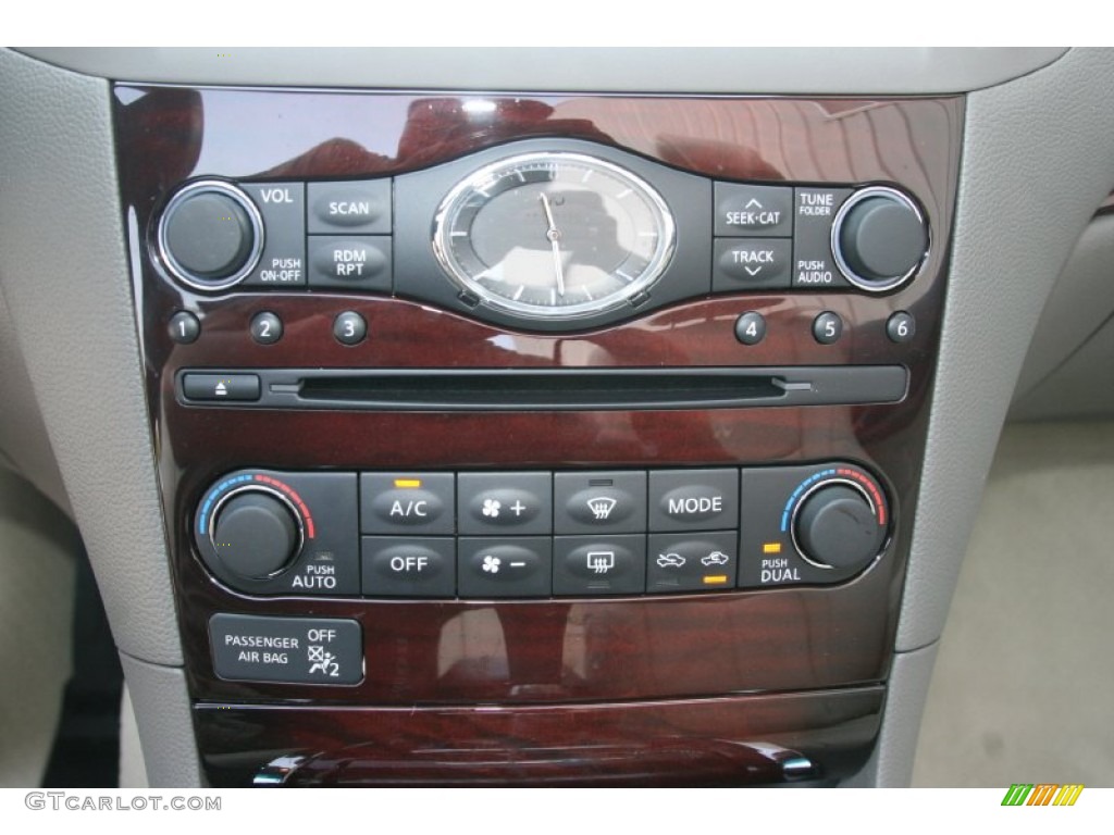 2010 Infiniti G 37 Convertible Controls Photo #52452316