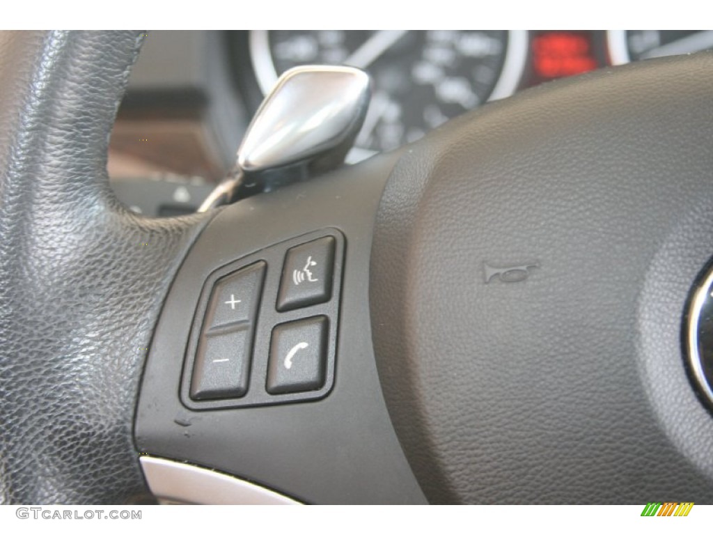 2010 BMW 3 Series 335i Coupe Controls Photo #52452445