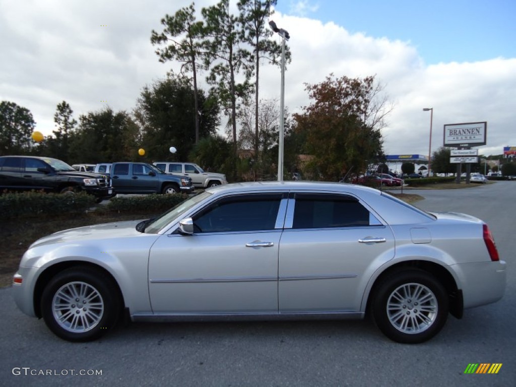 2008 300 Touring - Bright Silver Metallic / Dark Slate Gray photo #2