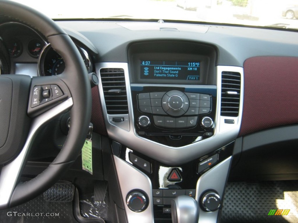 2012 Chevrolet Cruze LT/RS Controls Photo #52457552