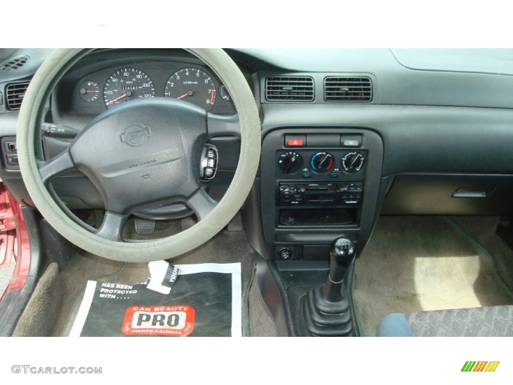 1999 Sentra GXE - Aztec Red / Gray photo #9