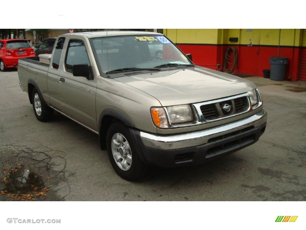 2000 Frontier XE Extended Cab - Sand Dune / Gray photo #1